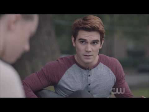 Riverdale 1x02- Betty almost cries.