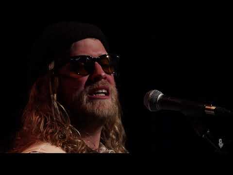 Allen Stone - Bed I Made (Live on eTown)