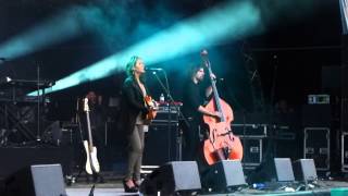 Joyce Jonathan - Quand tu me prends la main @ Scène sur Sambre 31-08-2014 HD