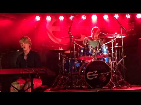 Rhein und Rausch Live @Cologne LUXOR – Schreien / Augen