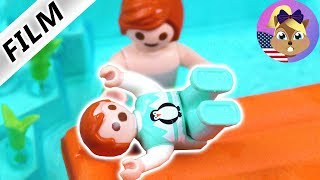 Playmobil Film English - EMMA DROWNS IN POOL?! KID CAN&#39;T SWIM! Smith Family