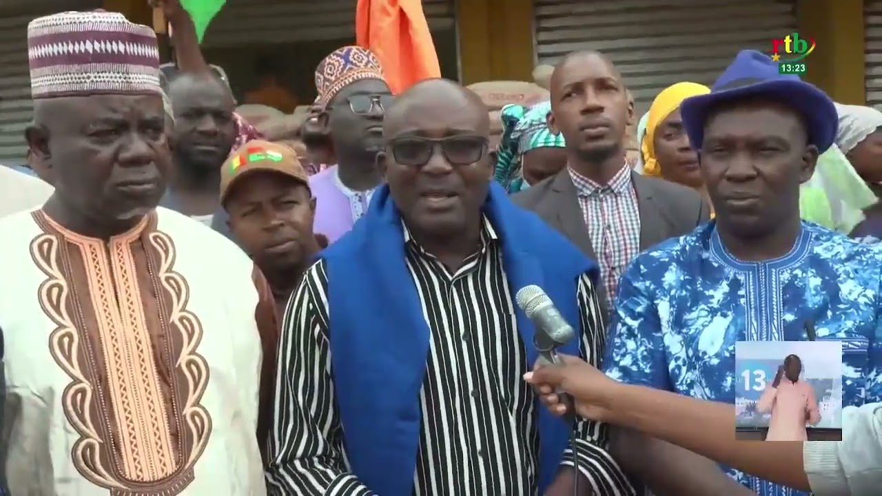 La communauté étrangère vivant à Bobo et l’association Faso Baara apportent leur contribution