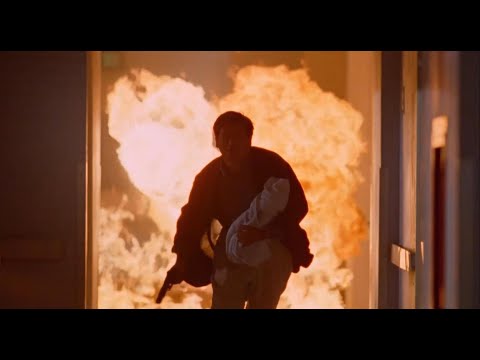 Hard Boiled 1992 - Escape from the Hospital scene | John Woo | Chow Yun Fat | Tony Leung (1080p)