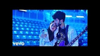 TINI ft: Sebastian yatra - Sigo Adelante (Official Video)