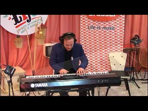 Music For Life 2012: Jef Neve - We Zullen Doorgaan (piano)