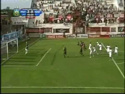 Dos goles de Quiroga le dan la victoria parcial a Patronato ante GyE de La Plata