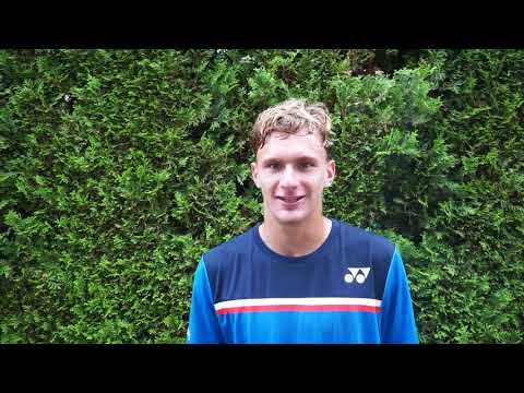 Toby Alex Kodat (USA) po výhře nad Davidem Poljakem v rámci soutěže Barvy pro budoucnost by Moneta