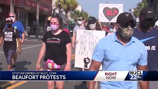 Beaufort protest at waterfront draws hundreds