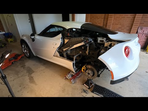 Adjusting Camber on the Alfa Romeo 4C + driving exposed!