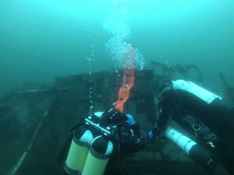 Simon putting up a DSMB