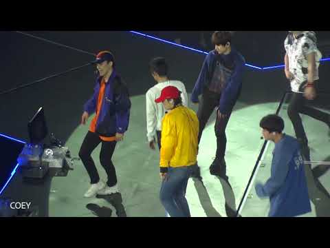 180810 EXO ElyXiOn[dot] in Macao Day1 - Power (D.O. focus)