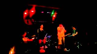 Flip aus Live - Danny Fresh, Laura Bellon und Band