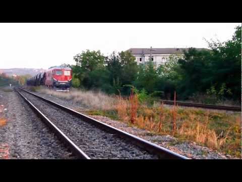 DA1689 saluta trecand cu un Marfar TFG spre Oradea Vest (06 10 2012)