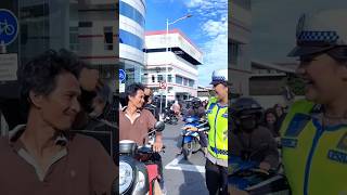 Download lagu PANIK GAK TUH... #shortvideo #polisi #polwan mp3