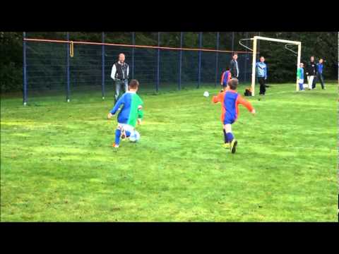 Oranje Blauw F1   vs  SKV/Wageningen F1.wmv