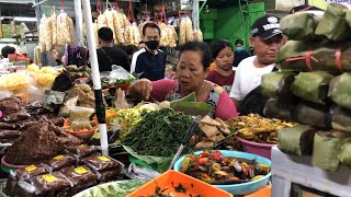 Download lagu WHAT TO EAT AT PASAR GEDE SOLO - INDONESIAN TRADITIONAL MARKET mp3