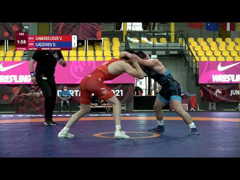 1/2 FS - 74 kg: V. GAMKRELIDZE (GEO) v. D. GADZHIEV (AZE)