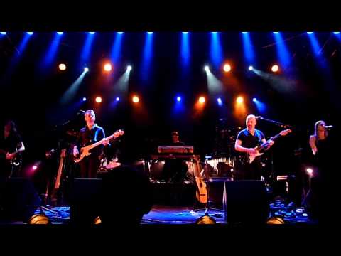 Brit Floyd - The Happiest Days / Another Brick In The Wall part 2 (2012-12-11 - Madrid, La Riviera)