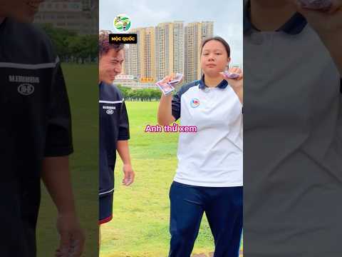 Anh chàng thách cô gái có lực tay mạnh nhất Trung Quốc nhấc tạ và cái kết #shorts