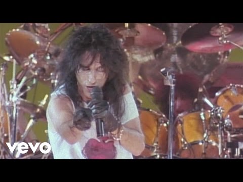 Alice Cooper - This Maniac's in Love with You (from Alice Cooper: Trashes The World)