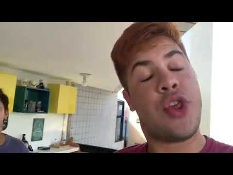 Alvaro Xaro cantando Sento no bico da Glock - Versão em Inglês @alvxro