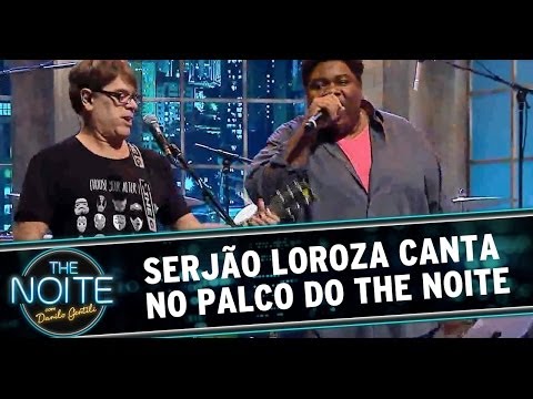Trecho Exclusivo: Serjão Loroza canta no palco do The Noite