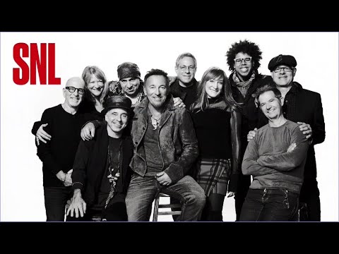Bruce Springsteen & Paul McCartney - Santa Claus Is Coming to Town (Saturday Night Live 2015)
