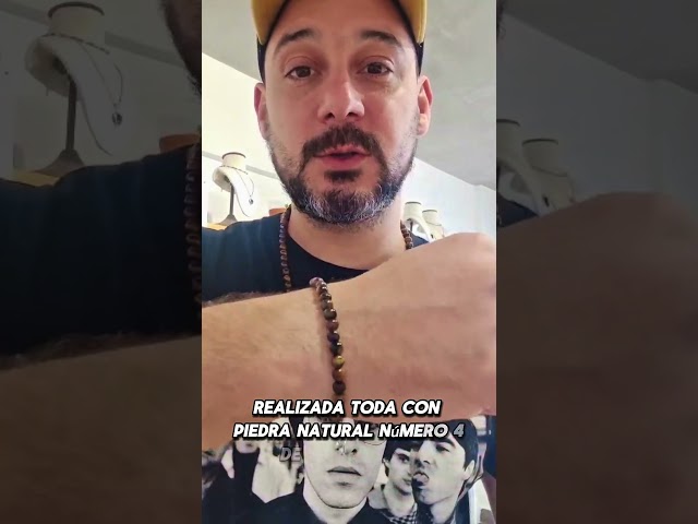 Vídeo relacionado con Nazareth Store Rosarios para hombres, collar de rosario católico, collar con perlas de ojo de tigre y cruz de rosario fuerte, en una caja de regalo portátil (Miraculous)