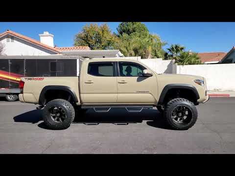 2018 Toyota Tacoma TRD Offroad with Pro Comp 6" Lift 20x14 33x12.5 tires