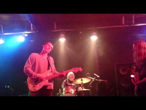 FLOWERS MUST DIE live