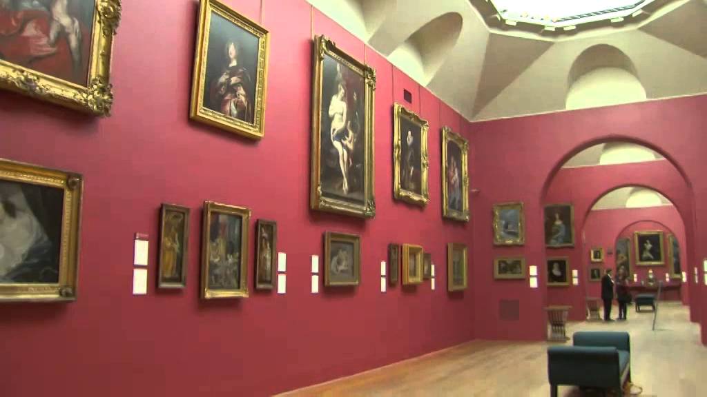 Are selfies set to be banned from art galleries?