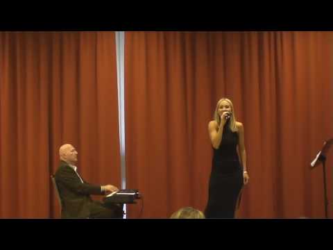 Kapócs Zsóka - Edith Piaf: A harmónikás