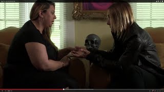 Iggy Pop Has His Fortune Told