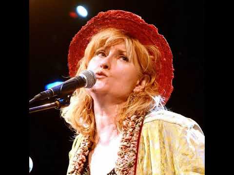 Eddi Reader with Boo Hewerdine ~Footsteps Fall