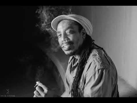 Capitol 1212 - Love Will Tear Us Apart (feat Earl 16)