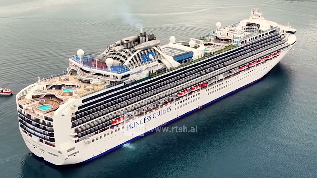 Saranda përgatitet për verën, kroçiera e parë me mbi 2 mijë turistë rrit pritshmëritë për turizmin