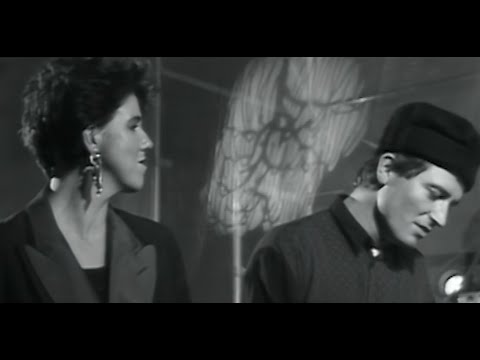 Lars H.U.G. - Skibet Skal Sejle I Nat  feat. Hanne Boel (Official Music Video)