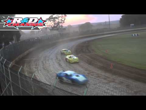 Super Sedans - Heat 3 - QLD Title - Kingaroy Speedway - 07.12.13