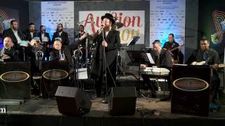 שלומי דסקל ומזמרים ב-RCCS הפקה של אהרון טייטלבאום