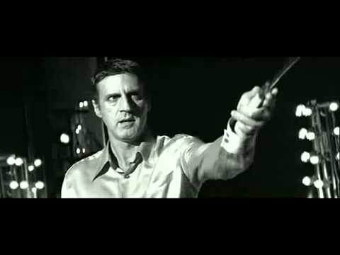 La fille sur le pont