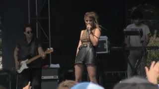 Ryn Weaver- "Here Is Home" (1080p) Live at Lollapalooza 8-1-2015