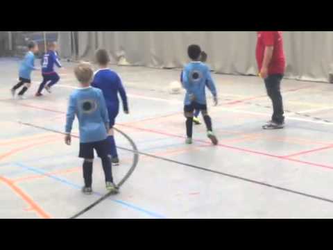 Indoortornooi 26-12-2015 Oosterzele U7: KVE Drongen - SK Munkzwalm (0-7)