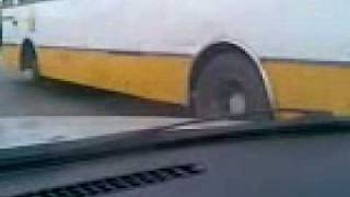 preview picture of video 'LOOK!!! The bus without a wheel in Shymkent'