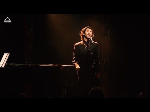 Bar TV: Vladimir Korneev singt Edith Piaf – LE DROIT D’AIMER – Das Recht zu lieben (Premiere 2023)