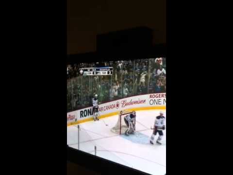 Canucks win 2nd consecutive Presidents Trophy