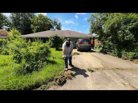 This Was the UGLIEST Lawn on the Block… I Couldn’t Leave It Like That