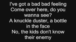 Bombshell Rocks - bad Feelin&#39; (Lyrics)