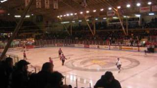 preview picture of video 'DERNIER MATCH DE HOCKEY ARÉNA JACQUES PLANTE DE SHAWINIGAN LAST EVER HOCKEY GAME'