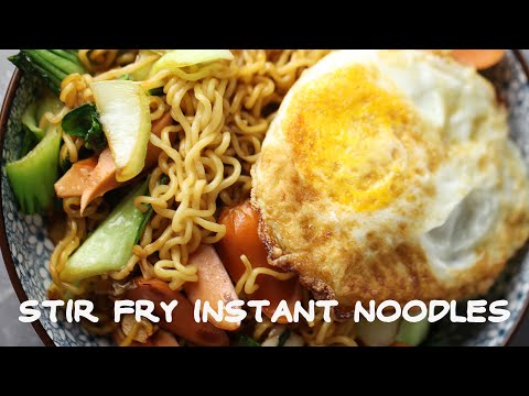 Stir Fry Instant Noodles Chinese Style - Easy and Quick Noodles Recipe for One Person in 15 Minutes.