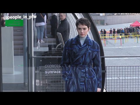 Daisy Ridley [Star Wars] - Stella McCartney Fall Winter 22/23 fashion show in Paris - 07.03.2022